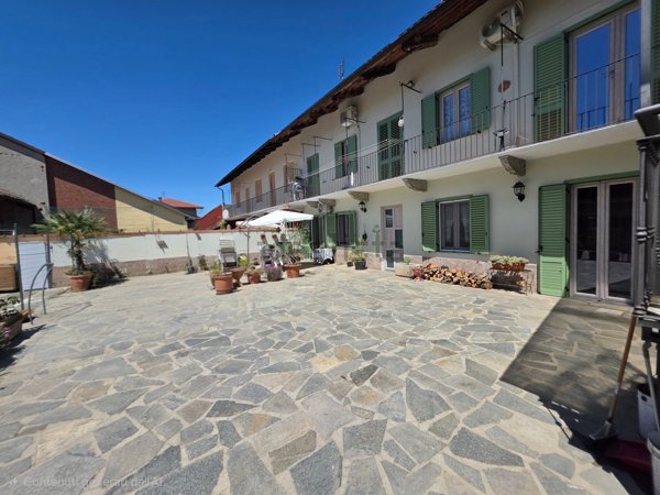 casa indipendente in vendita a Mazzè in zona Tonengo