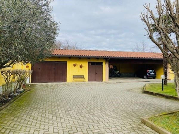 casa indipendente in vendita a Mazzè in zona Barengo