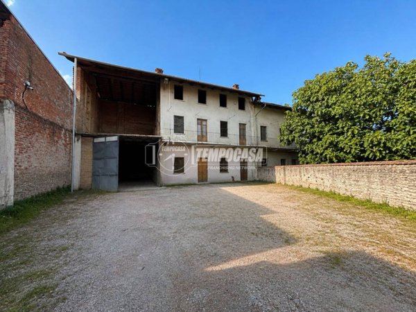 casa indipendente in vendita a Mazzè