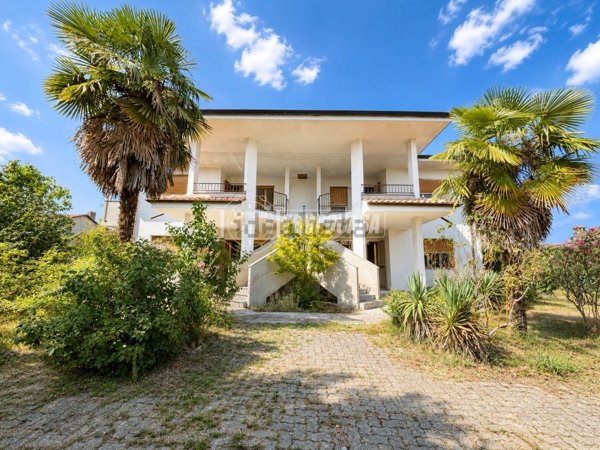 casa indipendente in vendita a Mazzè in zona Tonengo