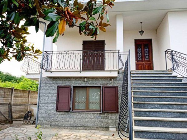 casa indipendente in vendita a Mazzè