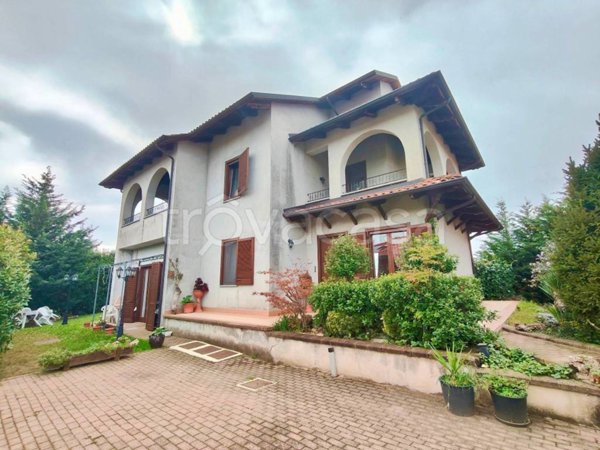 casa indipendente in vendita a Mazzè