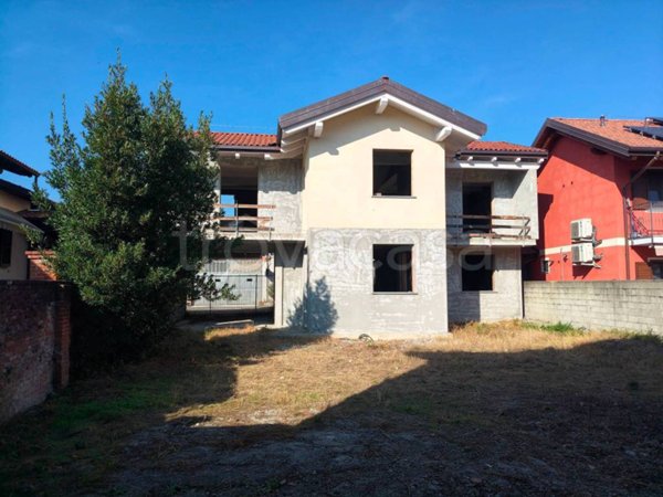 casa indipendente in vendita a Mazzè in zona Tonengo