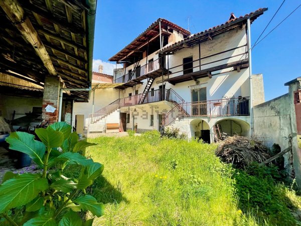 casa semindipendente in vendita a Mercenasco in zona Villate