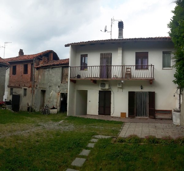 casa indipendente in vendita a Mercenasco