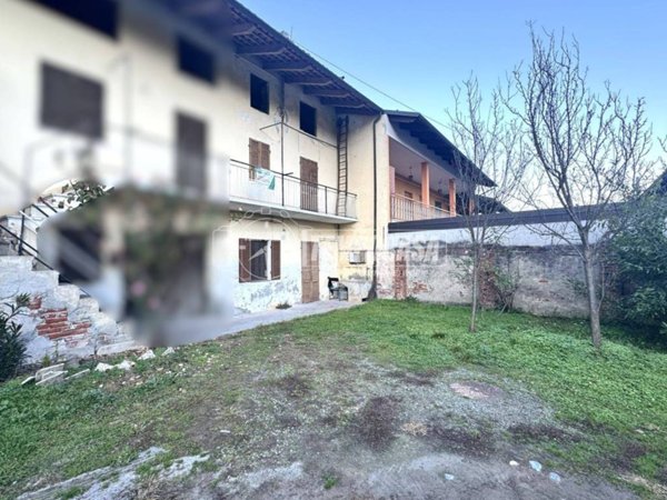 casa indipendente in vendita a Mercenasco in zona Villate