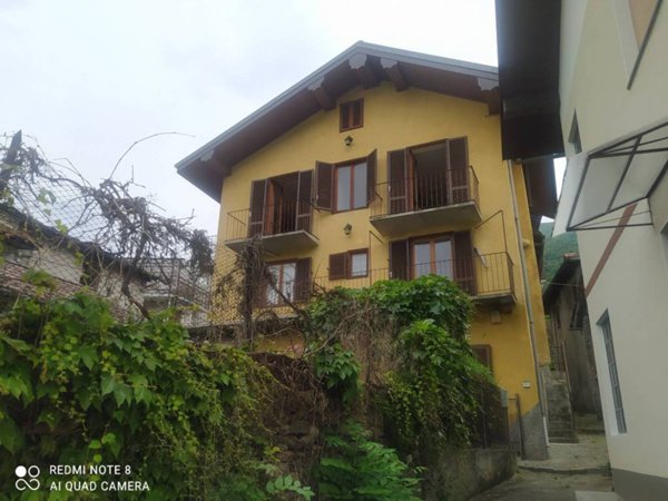 pentavano in vendita a Mezzenile