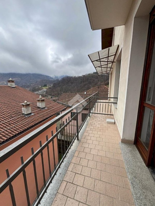 appartamento in vendita a Mezzenile in zona Villa Superiore