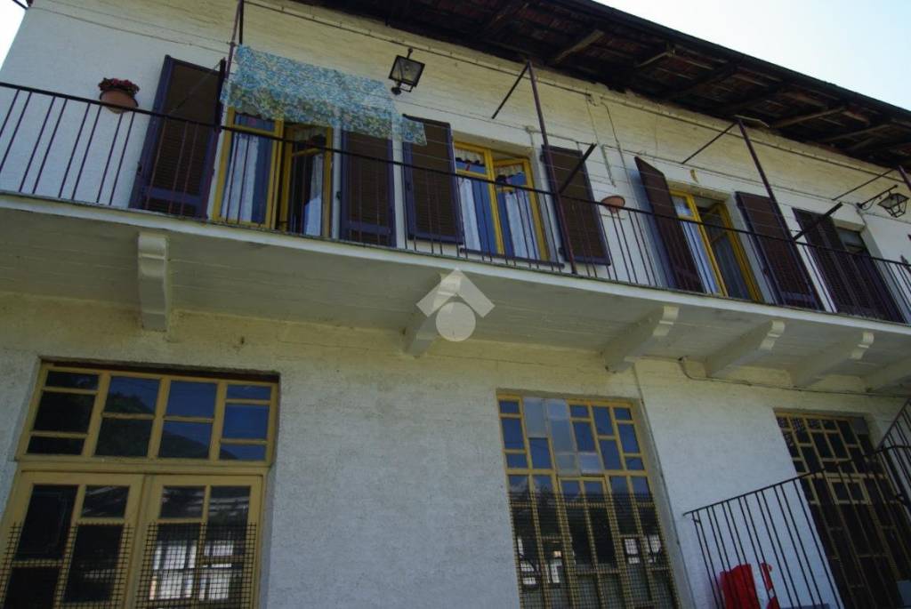appartamento in vendita a Mezzenile in zona Sabbione