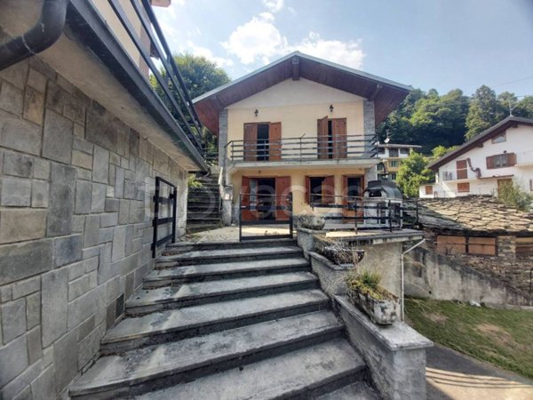 casa indipendente in vendita a Mezzenile in zona Villa Superiore