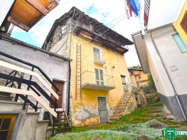 casa indipendente in vendita a Mezzenile