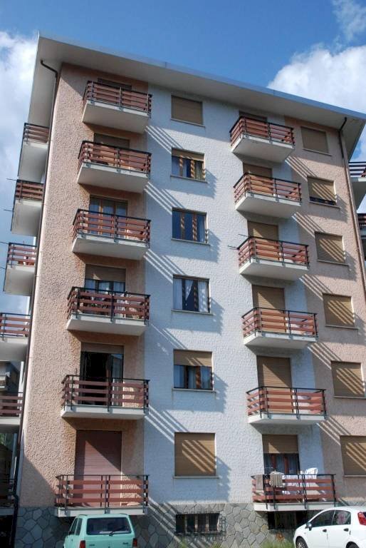 appartamento in vendita a Mezzenile in zona Villa Inferiore