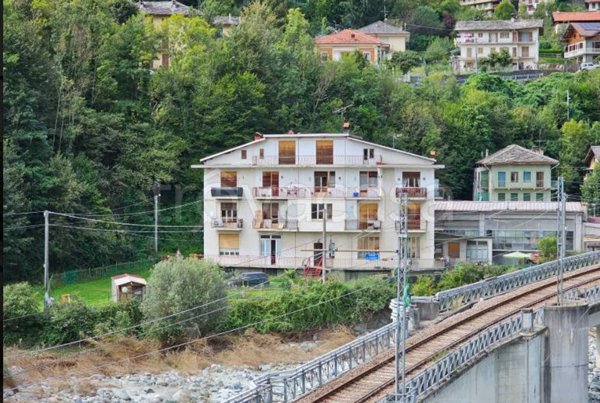 appartamento in vendita a Mezzenile in zona Sabbione