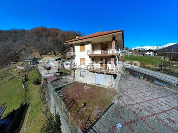 casa indipendente in vendita a Mezzenile in zona Murasse