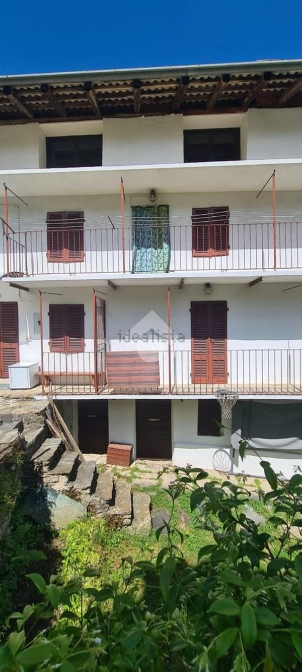 casa indipendente in vendita a Mezzenile in zona Bogliano