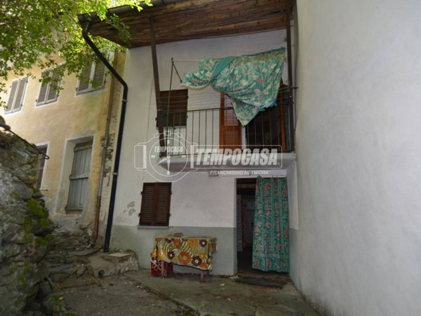 casa indipendente in vendita a Mezzenile