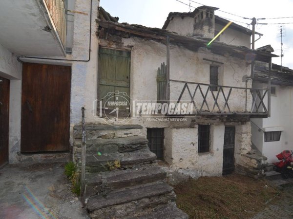 casale in vendita a Mezzenile