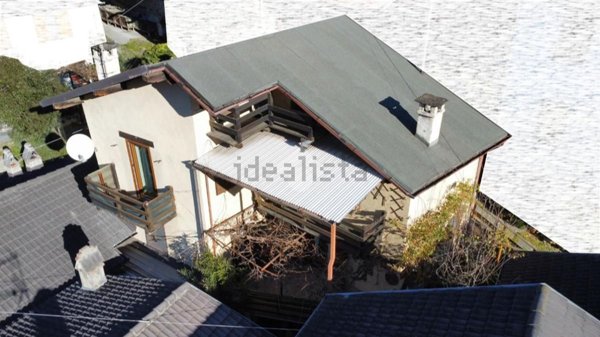 casa indipendente in vendita a Mompantero