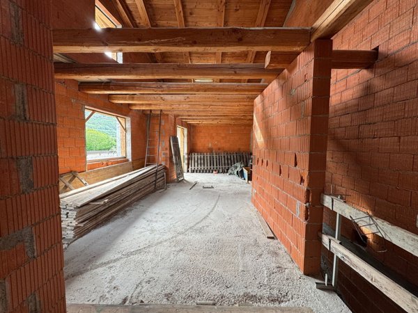 casa semindipendente in vendita a Mompantero