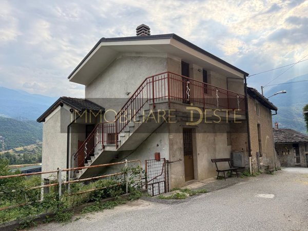 appartamento in vendita a Mompantero in zona Seghino