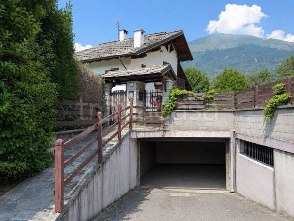 casa indipendente in vendita a Mompantero in zona Seghino