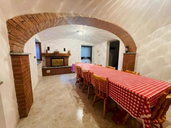 casa semindipendente in vendita a Monastero di Lanzo in zona Fornelli