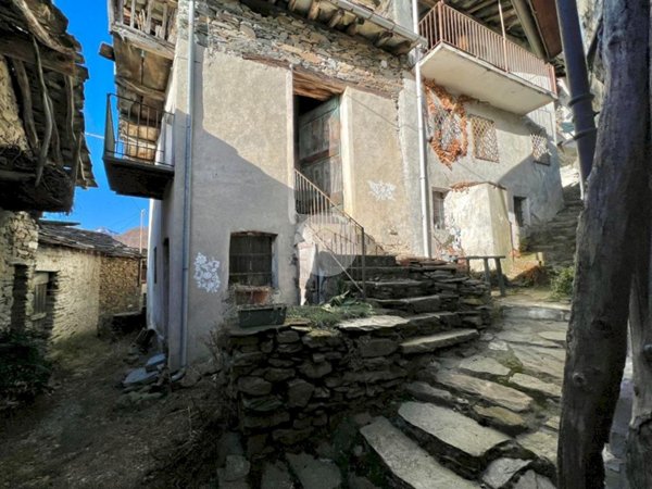 casa semindipendente in vendita a Monastero di Lanzo in zona Cresto