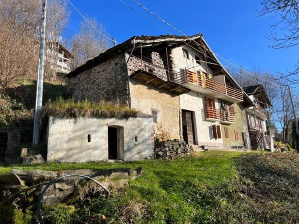 casa semindipendente in vendita a Monastero di Lanzo in zona Cresto