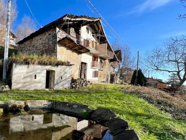 casa semindipendente in vendita a Monastero di Lanzo in zona Cresto