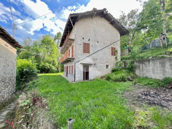 casa indipendente in vendita a Monastero di Lanzo in zona Chiaves