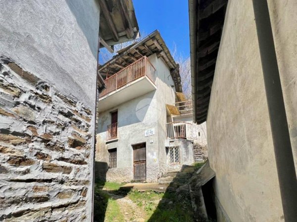 casa semindipendente in vendita a Monastero di Lanzo in zona Cresto