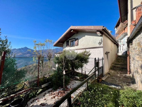 casa indipendente in vendita a Monastero di Lanzo in zona Chiaves