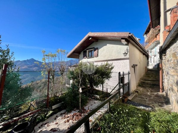 casa indipendente in vendita a Monastero di Lanzo in zona Chiaves