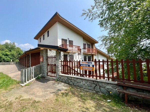 appartamento in vendita a Monastero di Lanzo in zona Chiaves