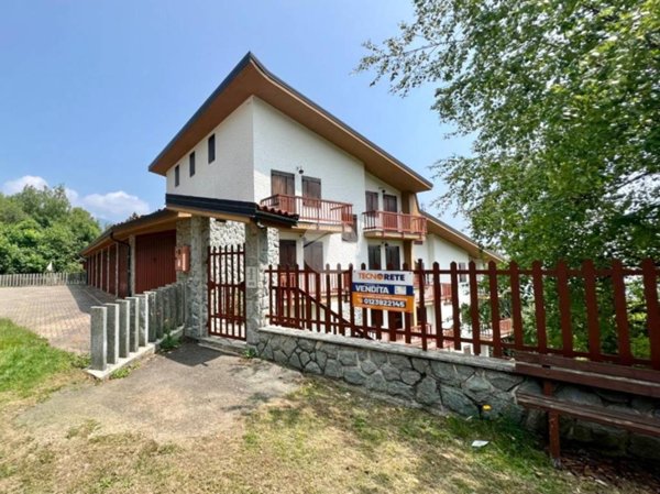 appartamento in vendita a Monastero di Lanzo in zona Chiaves