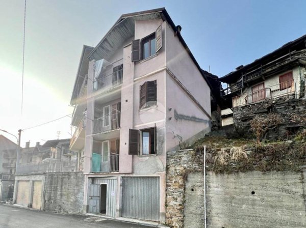 casa indipendente in vendita a Monastero di Lanzo in zona Chiaves