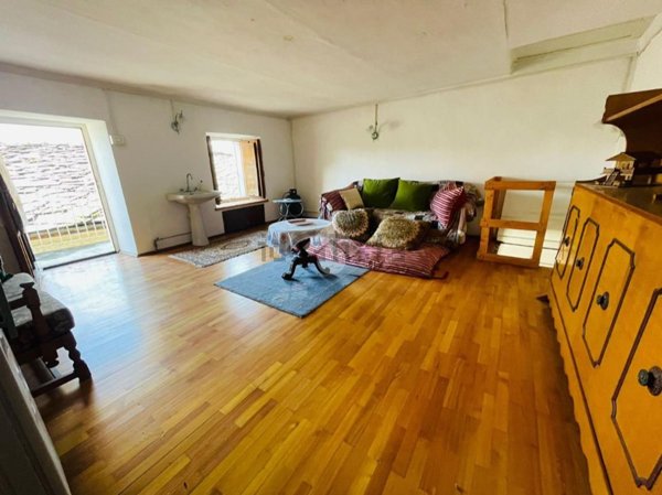 casa semindipendente in vendita a Monastero di Lanzo in zona Chiaves