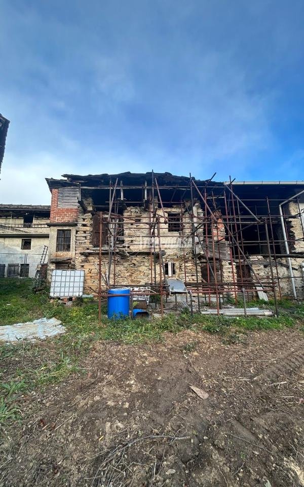 casa indipendente in vendita a Monastero di Lanzo in zona Cà di Savi