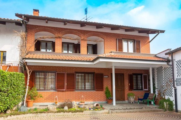 casa indipendente in vendita a Moncalieri in zona Tagliaferro