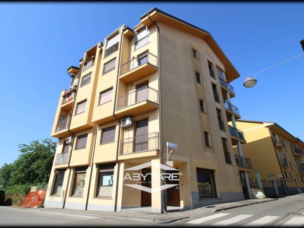 casa indipendente in vendita a Moncalieri in zona Borgo San Pietro