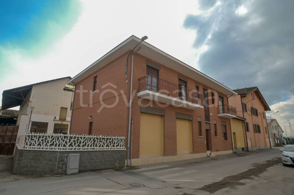 casa indipendente in vendita a Moncalieri in zona Tagliaferro