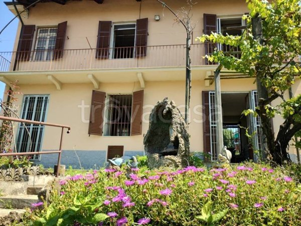 casa indipendente in vendita a Moncalieri in zona Revigliasco