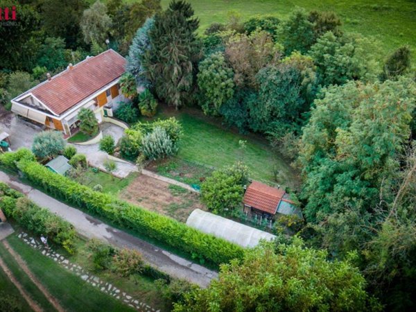 casa indipendente in vendita a Moncalieri in zona Revigliasco
