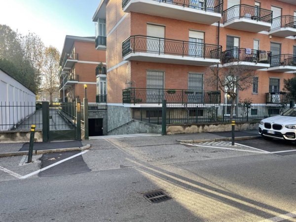 locale di sgombero in vendita a Moncalieri