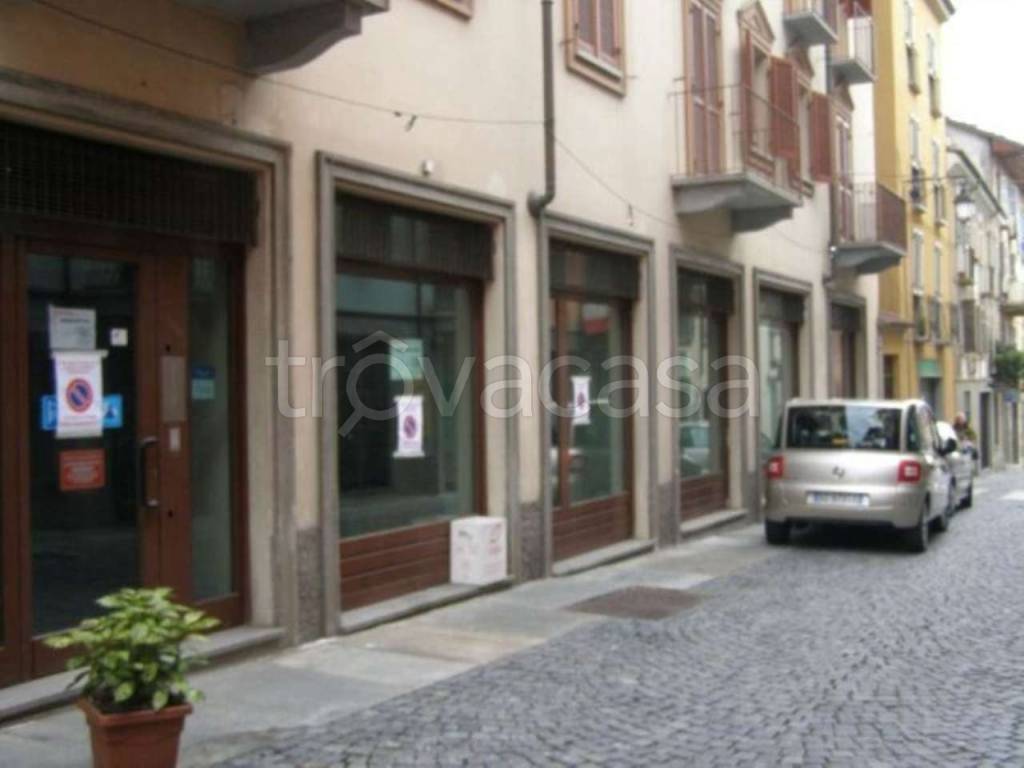 negozio in vendita a Moncalieri