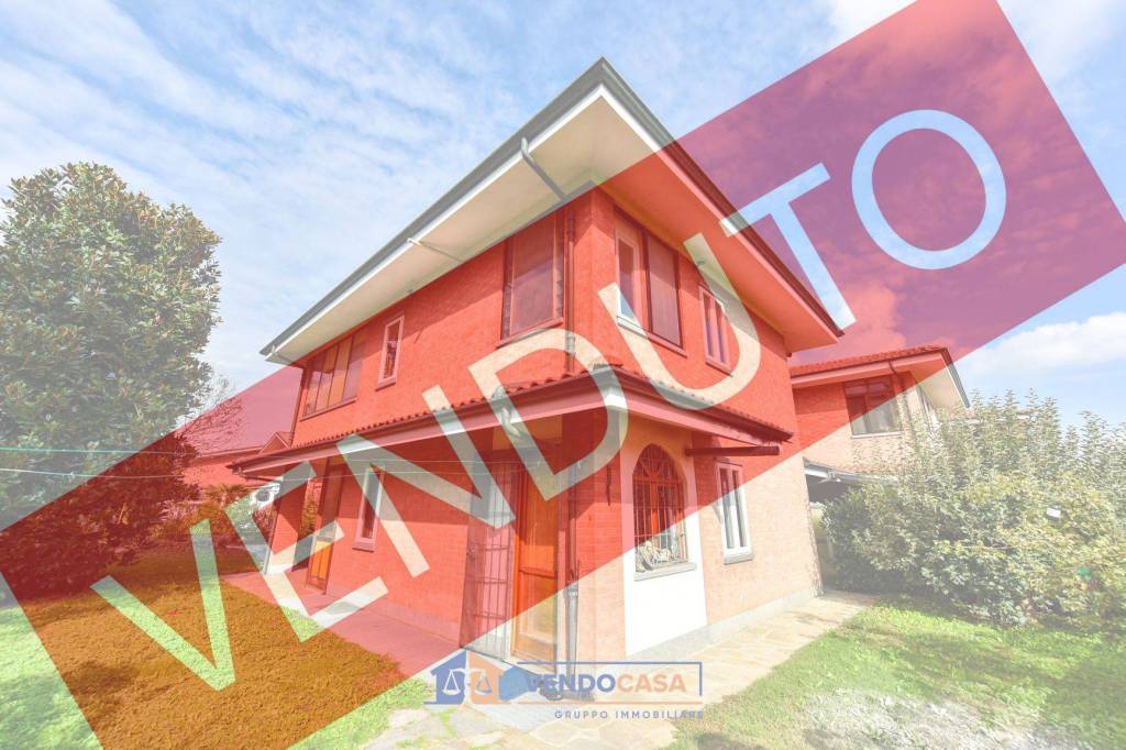 casa indipendente in vendita a Moncalieri in zona Tagliaferro