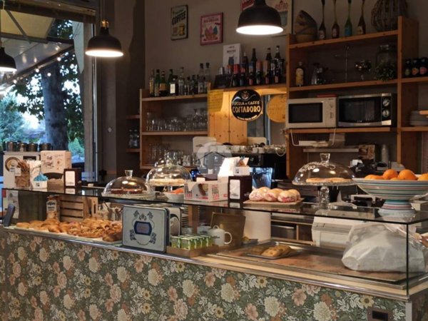 negozio in vendita a Moncalieri in zona Revigliasco