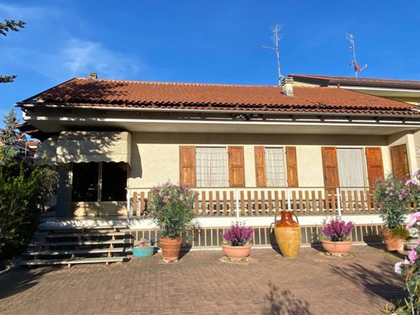 casa indipendente in vendita a Moncalieri