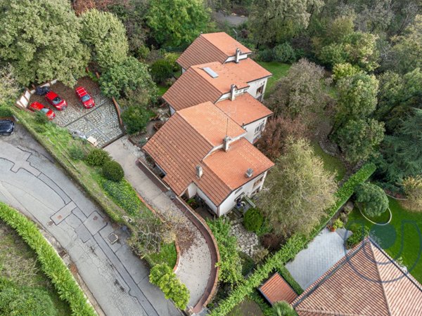 casa indipendente in vendita a Moncalieri in zona Revigliasco