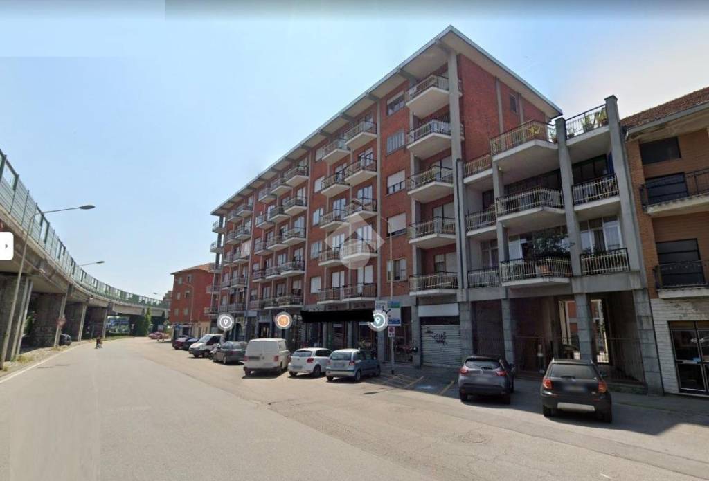 negozio in vendita a Moncalieri